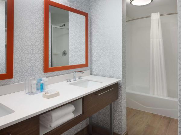 Hampton Inn & Suites Myrtle Beach Oceanfront : photo 10 de la chambre 1 king 1 bedroom suite oceanfront w/kitchen