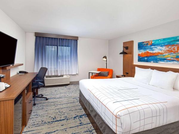 La Quinta by Wyndham Nashville Airport : photo 1 de la chambre chambre lit king-size deluxe