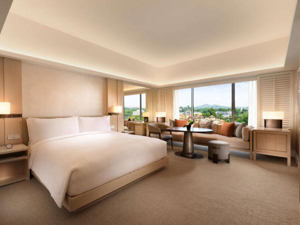 Conrad Singapore Orchard : photo 1 de la chambre chambre lit king-size exécutive