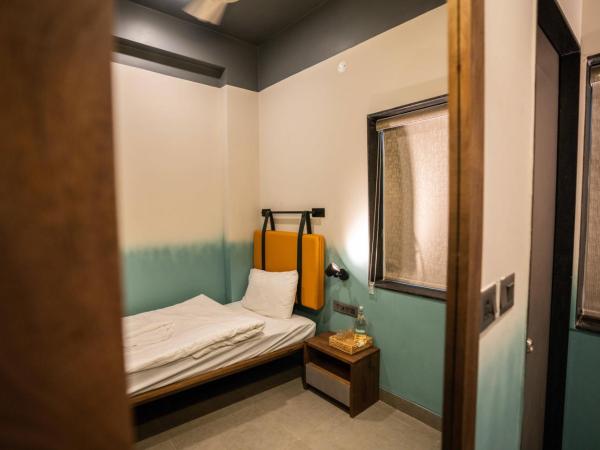 Draper Startup House for Entrepreneurs Hyderabad : photo 4 de la chambre chambre double ou lits jumeaux avec salle de bains privative