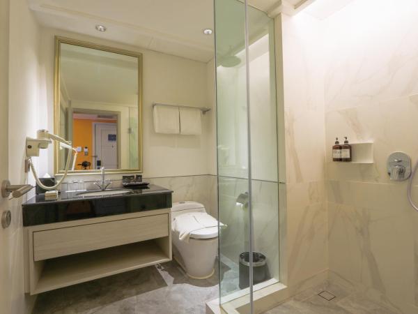 Java Paragon Hotel & Residences : photo 4 de la chambre superior king premier