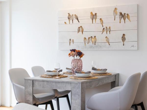 STAYY The River - contactless check-in : photo 9 de la chambre appartement avec vue sur la montagne