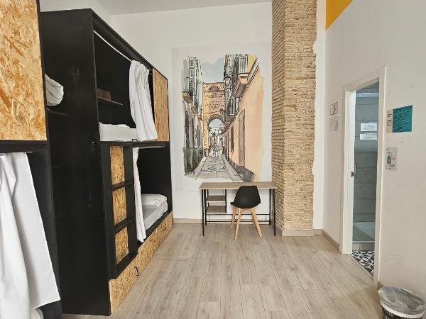 Planeta Cadiz Hostel : photo 1 de la chambre lit dans dortoir pour femmes de 4 lits