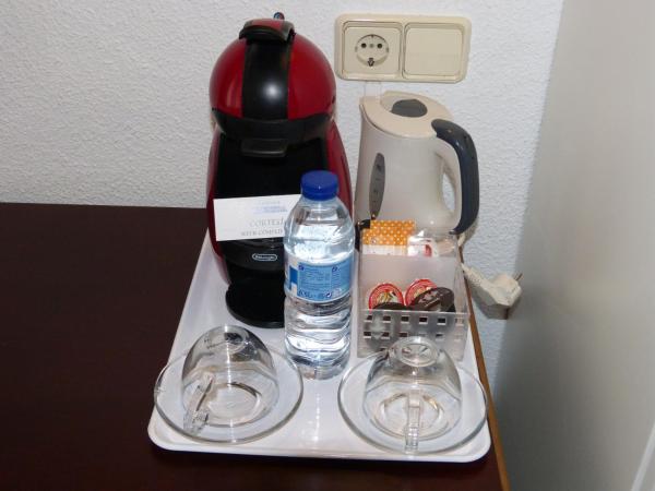 Hostal Navarra : photo 9 de la chambre chambre lit queen-size