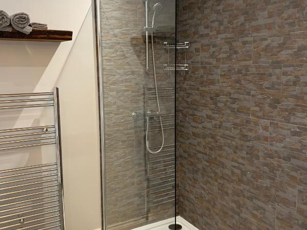 Millbrae Lodges : photo 9 de la chambre suite deluxe avec lit king-size