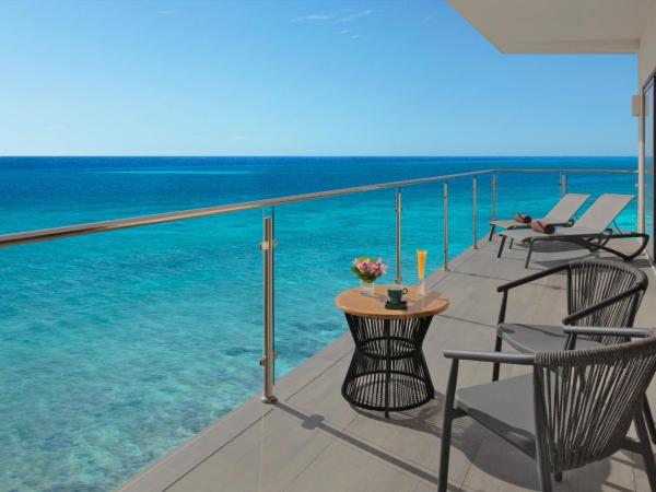 Dreams Cozumel Cape Resort & Spa : photo 2 de la chambre suite principale avec toit-terrasse et petite piscine - côté océan