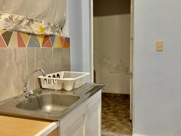 Céntrico Aparta Hotel, #3 Privado, ideal familias o trabajo : photo 7 de la chambre chambre familiale avec salle de bains privative