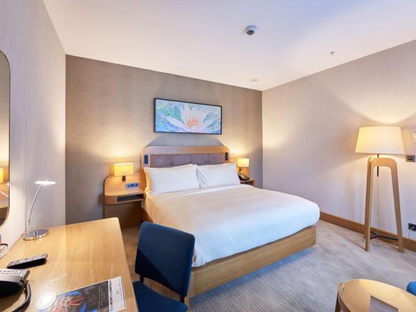 DoubleTree by Hilton Hotel Istanbul - Tuzla : photo 2 de la chambre suite 1 chambre lit king-size