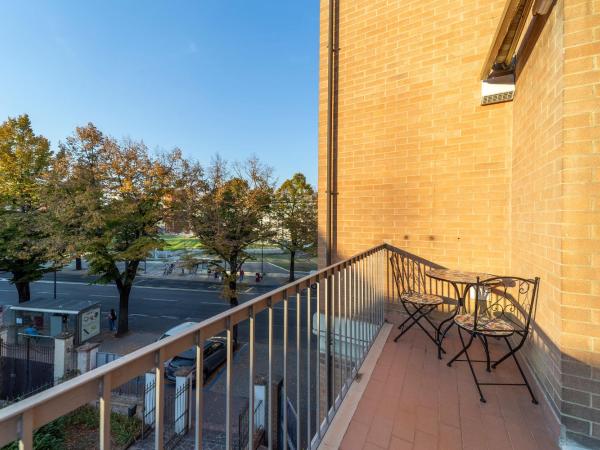 Mentana Rooms : photo 2 de la chambre chambre double avec balcon