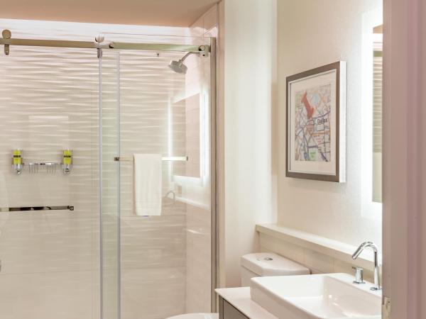 Element Dallas Downtown East : photo 4 de la chambre chambre lit king-size