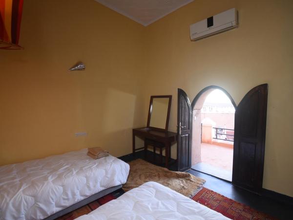 Kasbah de Tifoultoute : photo 8 de la chambre chambre lits jumeaux avec terrasse