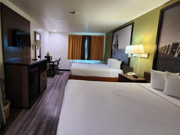Super 8 by Wyndham Austin North/University Area : photo 2 de la chambre chambre 2 lits queen-size - non-fumeurs
