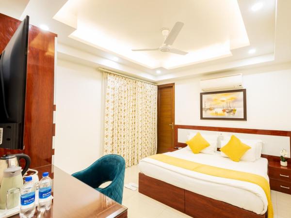 Hotel Krish - Near Medanta and Fortis Hospital Gurugram : photo 10 de la chambre chambre double supérieure