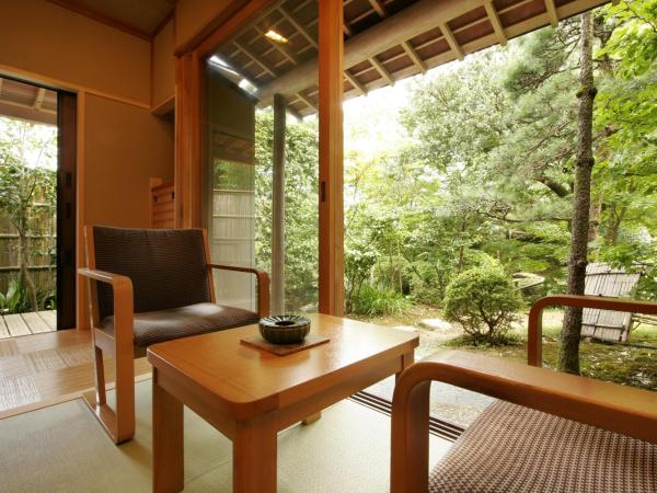 Koshi no yado Takashimaya : photo 3 de la chambre japanese-style room with open-air bath (8 tatami)【霧島】