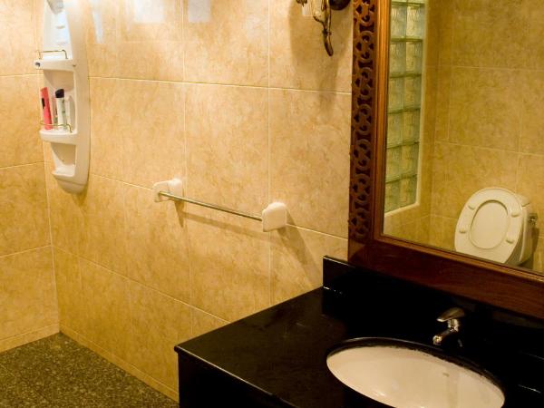 Naithon Beach Villa : photo 2 de la chambre chambre lit king-size - vue sur mer