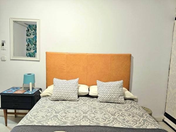 Centric Rooms Mercado : photo 4 de la chambre chambre double avec salle de bains commune