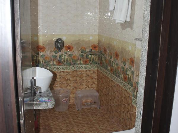 Hotel Lasani Inn : photo 7 de la chambre chambre double Économique