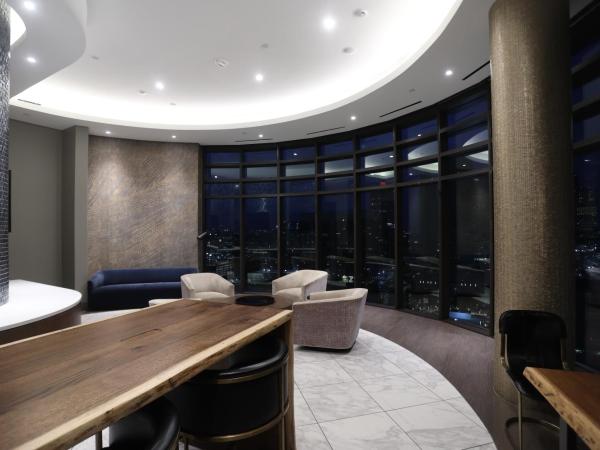 Houston's Downtown Oasis : photo 3 de la chambre appartement avec balcon