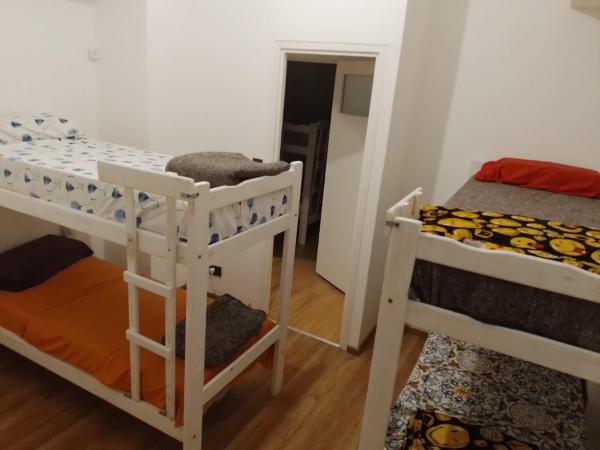 San Telmo Hostel : photo 7 de la chambre lit dans un dortoir de 4 lits