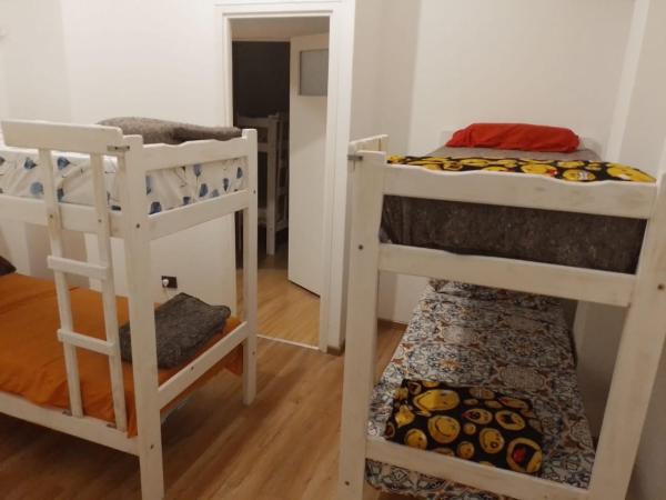 San Telmo Hostel : photo 5 de la chambre lit dans un dortoir de 4 lits