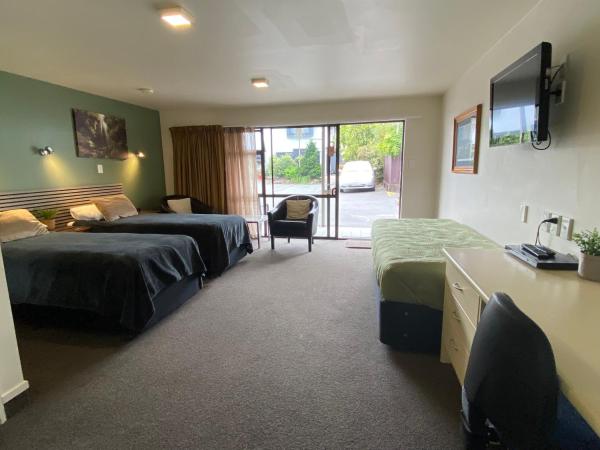 Commodore Motel : photo 10 de la chambre suite