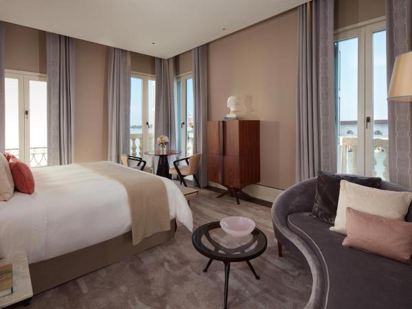 The St. Regis Venice : photo 1 de la chambre chambre lit king-size - vue sur le canal