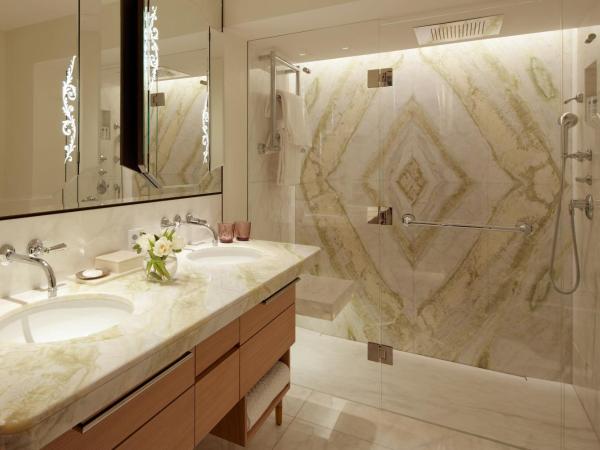 The St. Regis Venice : photo 6 de la chambre chambre lit king-size - vue sur ville