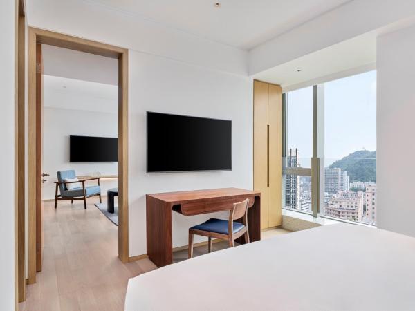 Doubletree By Hilton Shenzhen Airport Residences : photo 3 de la chambre one-bedroom premium king with garden view