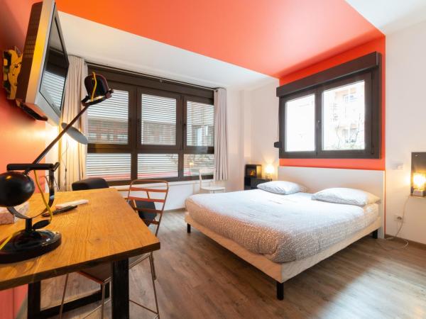 Maison Mondrian : photo 1 de la chambre chambre double avec salle de bains privative