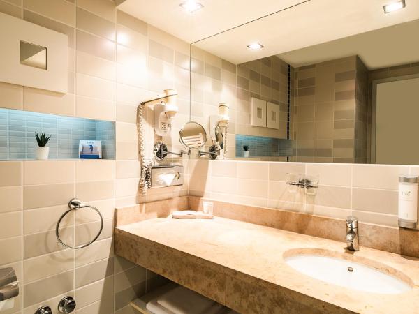 Atrium Fashion Hotel : photo 8 de la chambre chambre double ou lits jumeaux – vue sur atrium