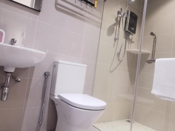 TREASURE HUNTER At Heritage Georgetown : photo 8 de la chambre chambre double avec salle de bains privative