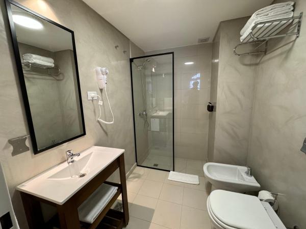 Guemes Hotel & Spa : photo 4 de la chambre petite chambre double