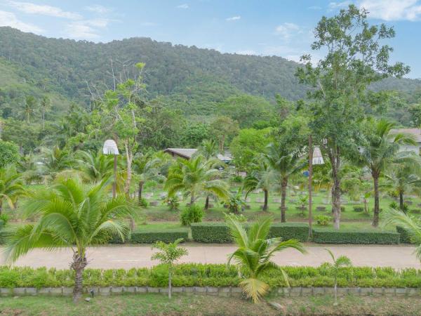 Anda Lanta Resort : photo 8 de la chambre chambre double ou lits jumeaux standard - vue sur jardin