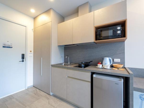 HOMA Phuket Town : photo 9 de la chambre studio classique + espace de coworking gratuit