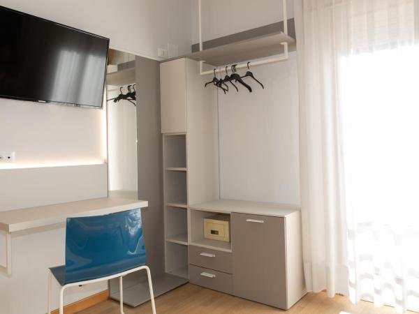 Hotel Arizona : photo 3 de la chambre double room with balcony with partial seaview