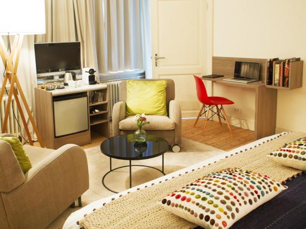 B&B Alphabet - Luxury Guesthouse and Art Gallery : photo 4 de la chambre chambre lit king-size deluxe