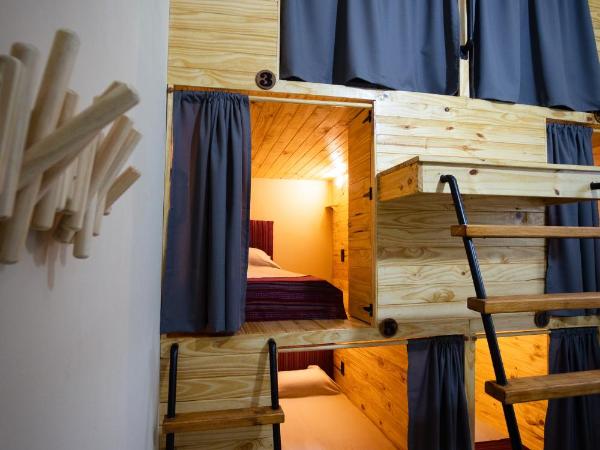 LEAD Pods Hostel : photo 1 de la chambre lit dans dortoir mixte de 6 lits