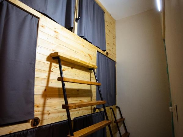 LEAD Pods Hostel : photo 1 de la chambre lit simple dans dortoir pour femmes