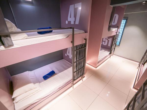 Homy Seafront Hostel : photo 4 de la chambre lit simple dans dortoir pour femmes