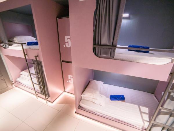 Homy Seafront Hostel : photo 5 de la chambre lit simple dans dortoir pour femmes