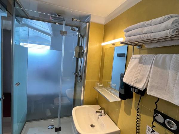 Hotel Punta Monpas : photo 5 de la chambre chambre double supérieure - vue sur mer