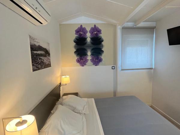 Hotel Punta Monpas : photo 2 de la chambre chambre double intérieur