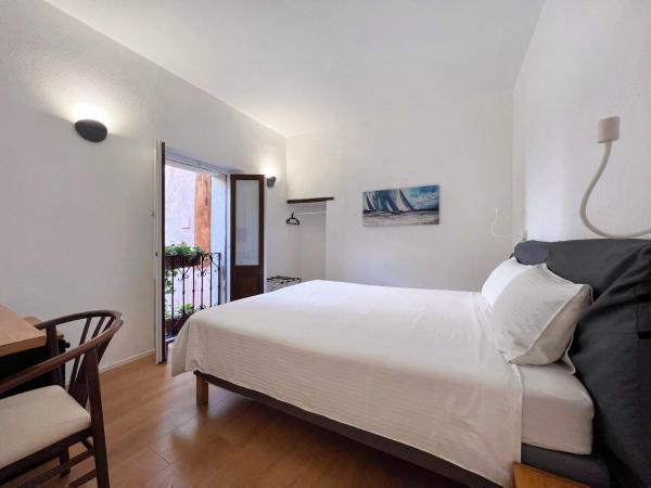 Al Duomo di Cagliari : photo 5 de la chambre chambre deluxe