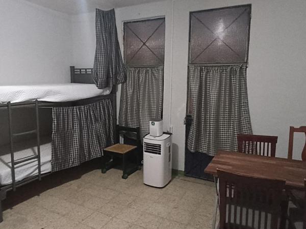 SoLuna Female only hostel : photo 5 de la chambre lit simple dans dortoir à 6 lits