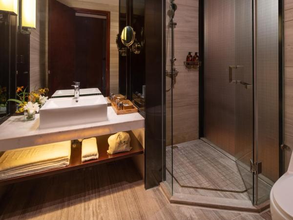 Xunguang Hotel - Chongqing Liangjiang Happiness Plaza : photo 4 de la chambre chambre standard lit queen-size