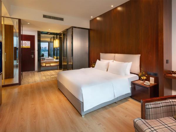 Xunguang Hotel - Chongqing Liangjiang Happiness Plaza : photo 2 de la chambre chambre lit queen-size de luxe avec vue