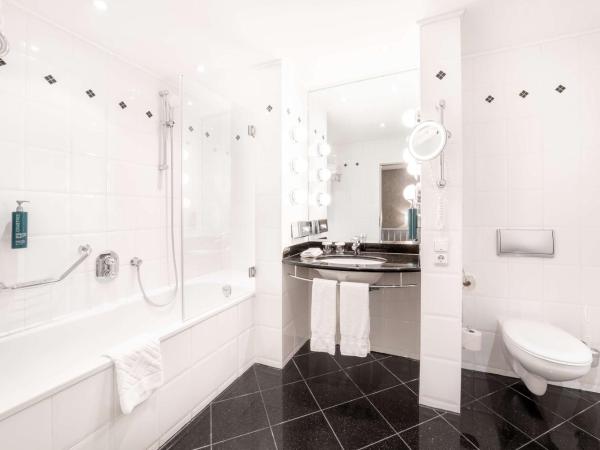 Hilton Berlin : photo 4 de la chambre suite maisonette avec accès au salon exécutif - vue sur la cathédrale