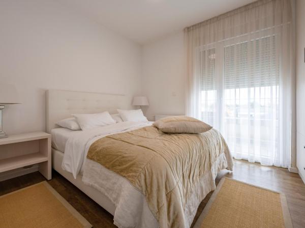 Hotel Magdalena : photo 6 de la chambre appartement avec balcon