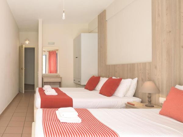 Central Hersonissos Hotel : photo 5 de la chambre chambre double ou lits jumeaux standard avec balcon