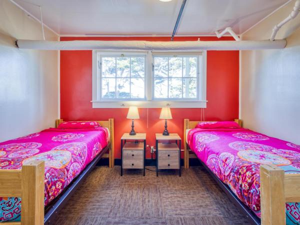 HI San Francisco Fisherman's Wharf Hostel : photo 5 de la chambre private 2-person twin room